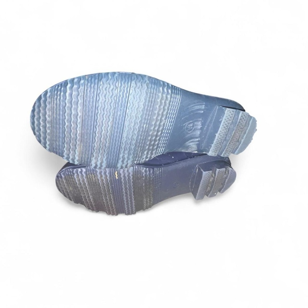 Target Kids Purple Rain Boots with Star Pattern​ - Picture 4 of 5